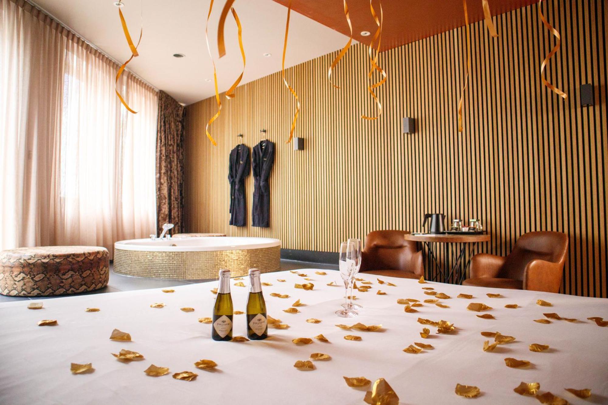 Manzo'S Suites Zaandam Luaran gambar